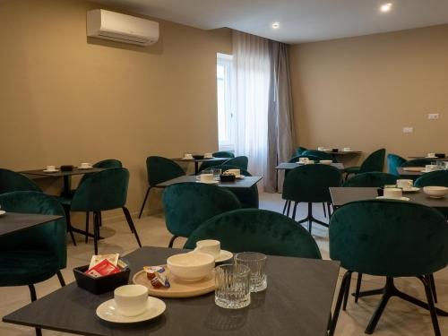 n42 hotel