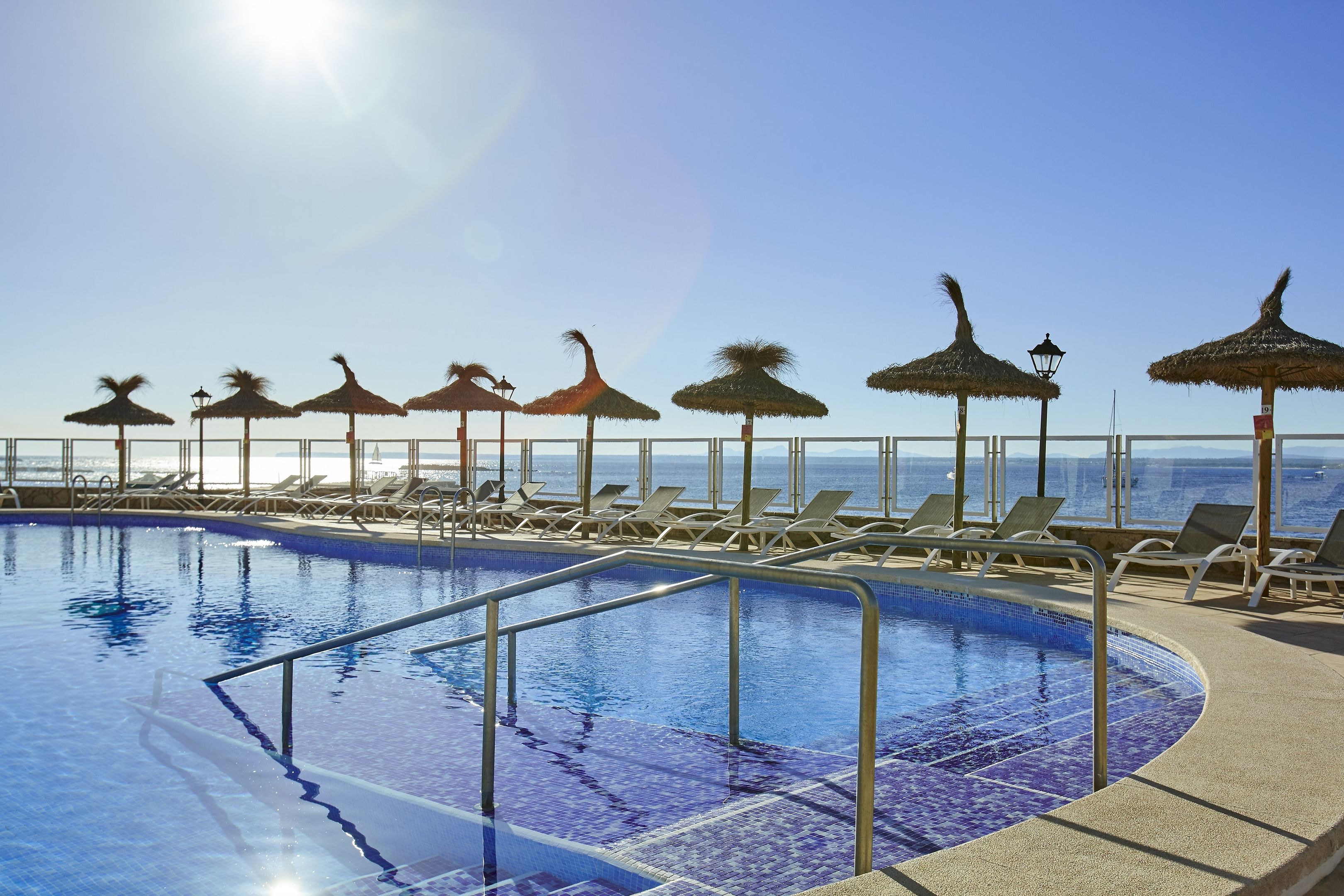 universal hotel marques