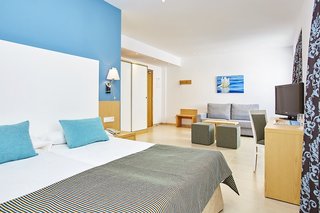 universal hotel marques