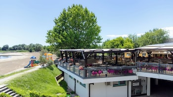 hotiday lodge grado