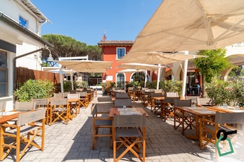 hotiday lodge viareggio
