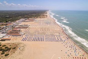 hotiday lodge viareggio