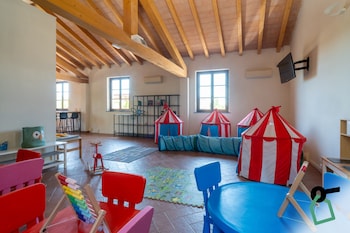 hotiday lodge viareggio
