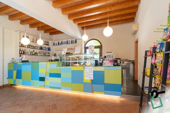 hotiday lodge viareggio