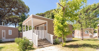 hotiday lodge viareggio