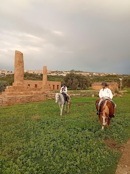 corte atenea experience and spa