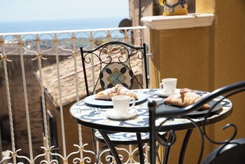 la dolce vita rooms and suites