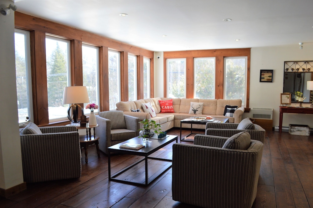 3 pines lodge muskoka