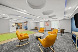 spark by hilton milford boston