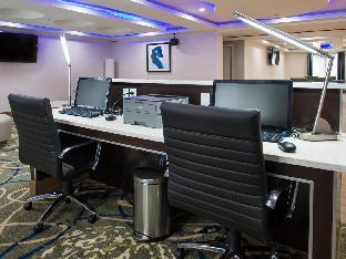 spark by hilton milford boston