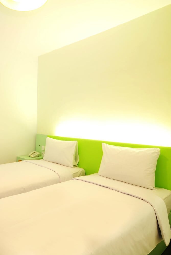 swift inn aeropolis airport