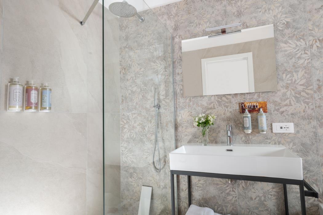 core amalfitano pompeii city suites