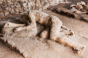 core amalfitano pompeii city suites