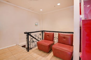 Zia Suites,,2 star