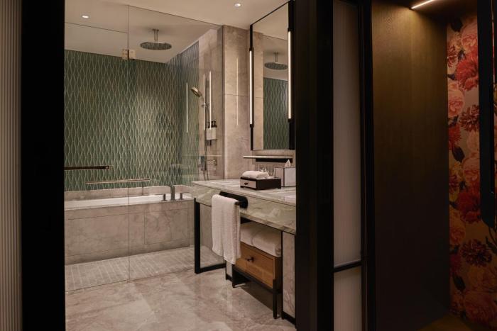 andaz shanghai itc