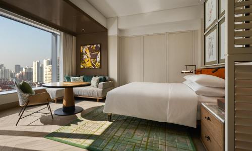 andaz shanghai itc