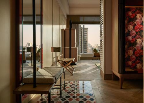 andaz shanghai itc