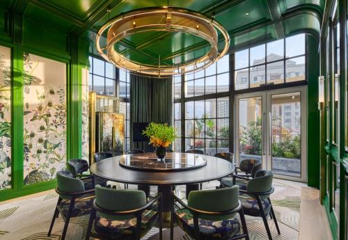 andaz shanghai itc