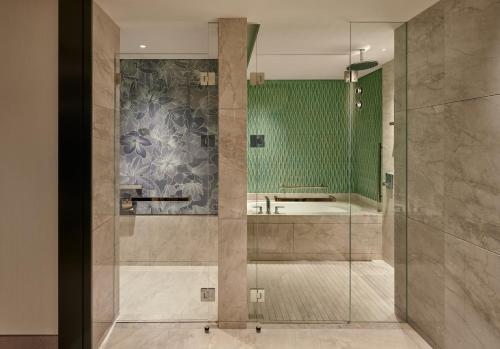 andaz shanghai itc