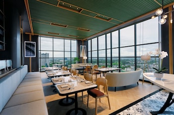 harris hotel and convention serpong