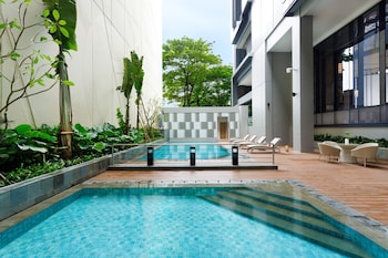 Harris Hotel & Convention Serpong,,4 star