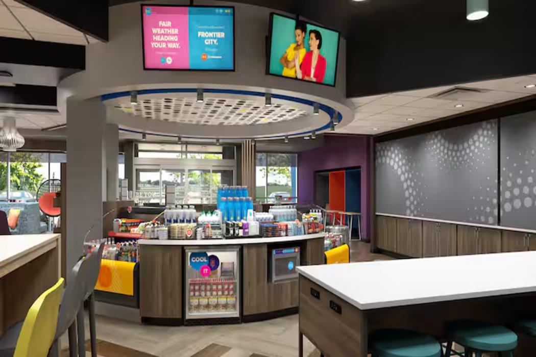 tru by hilton milton