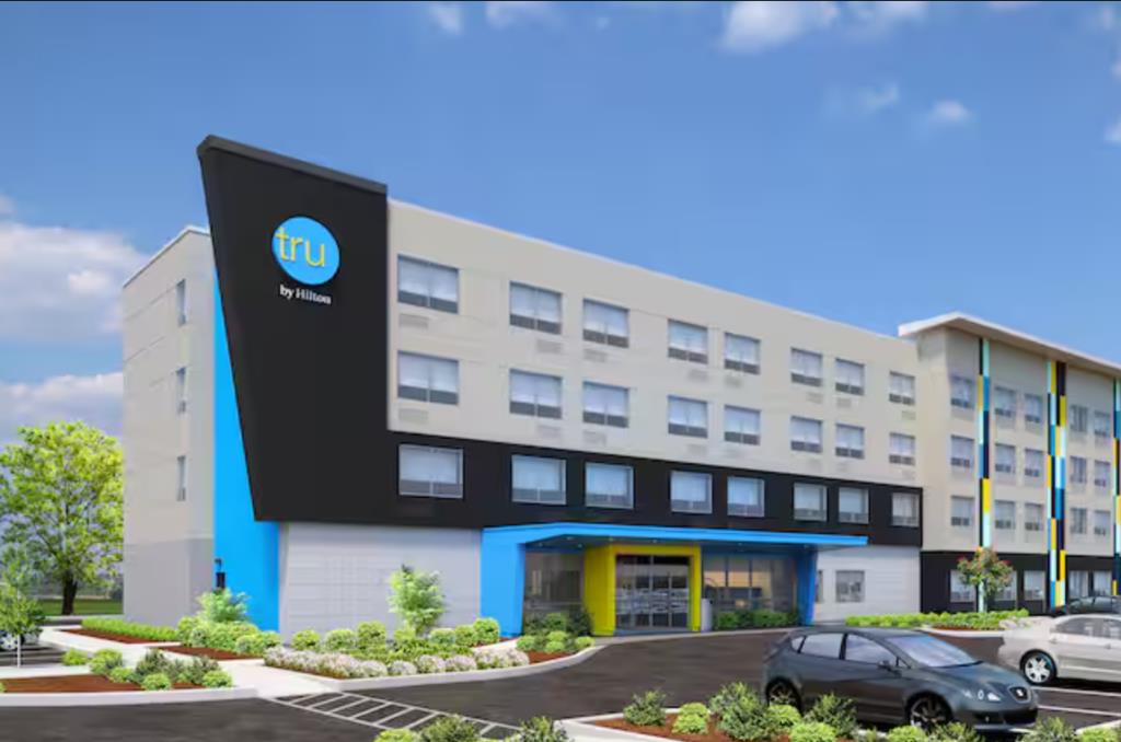 tru by hilton milton