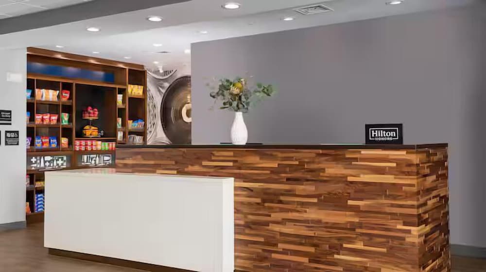 Hampton Inn By Hilton Gulfport Beach Boulevard,,3 star