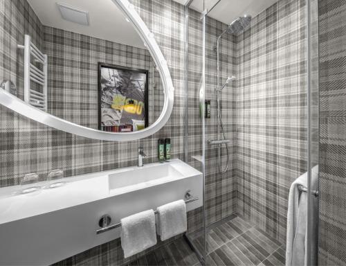 mamaison vibe hotel downtown budapest