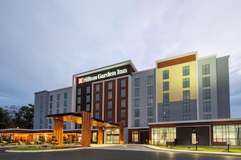 Hilton Garden Inn Kansas City Riverside,,3 star