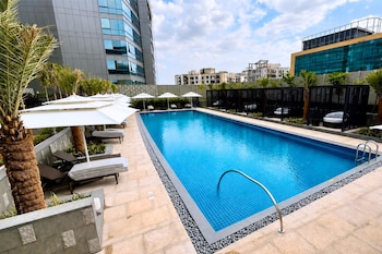 hilton garden inn bengaluru embassy tech village