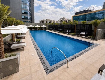 hilton garden inn bengaluru embassy tech village