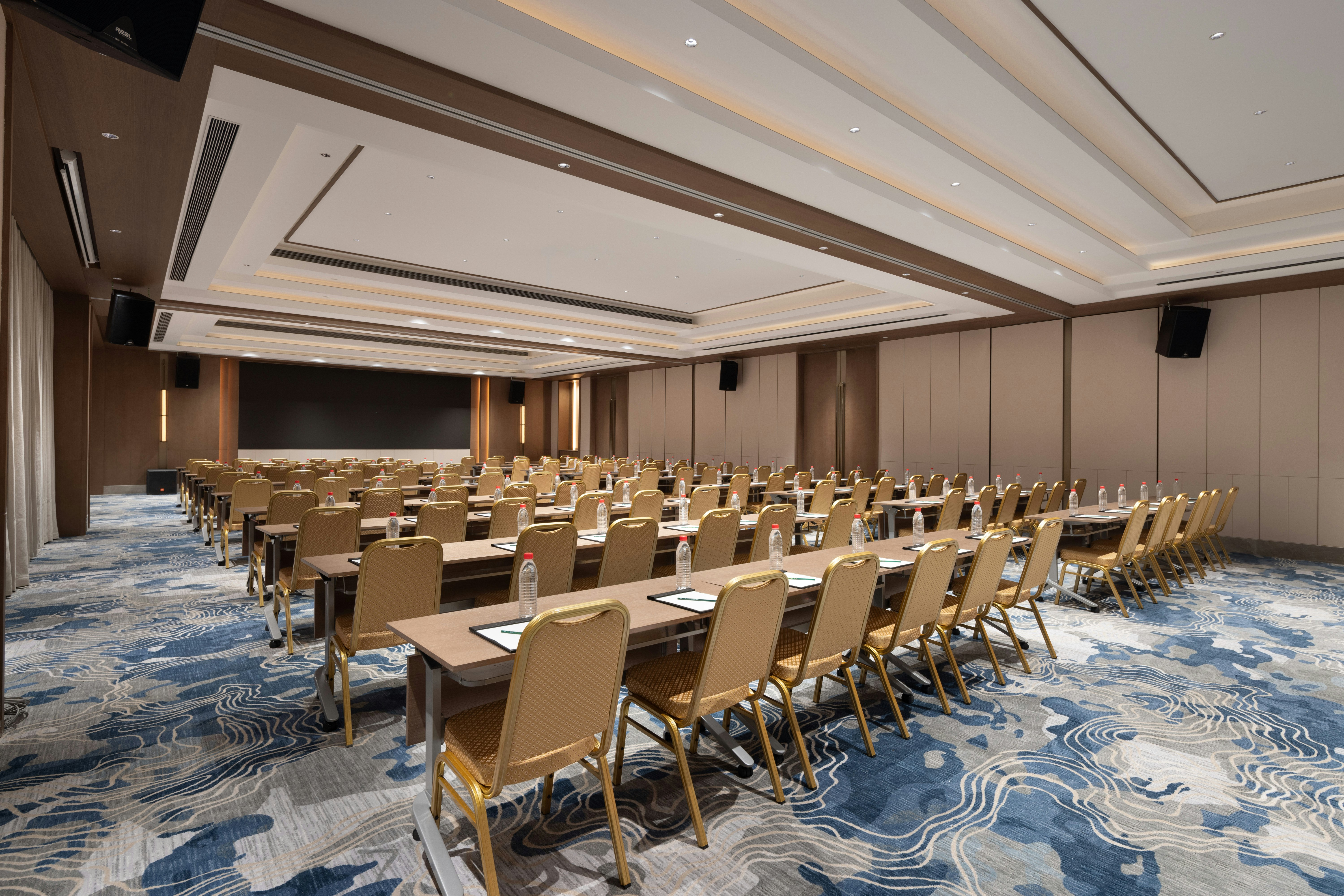 hilton garden inn urumqi beijing south road