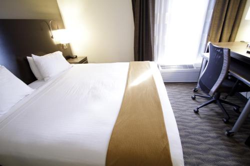 holiday inn express hotel and suites colby by ihg