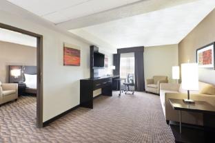 holiday inn express hotel and suites colby by ihg