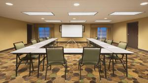 holiday inn express hotel and suites colby by ihg