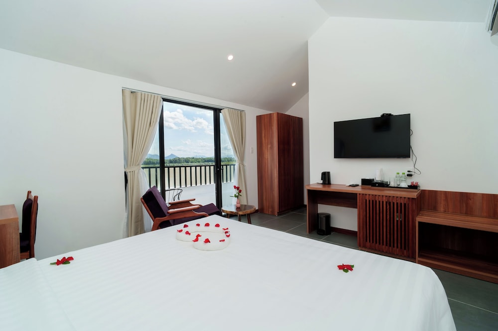 gia huy riverside hotel hoi an