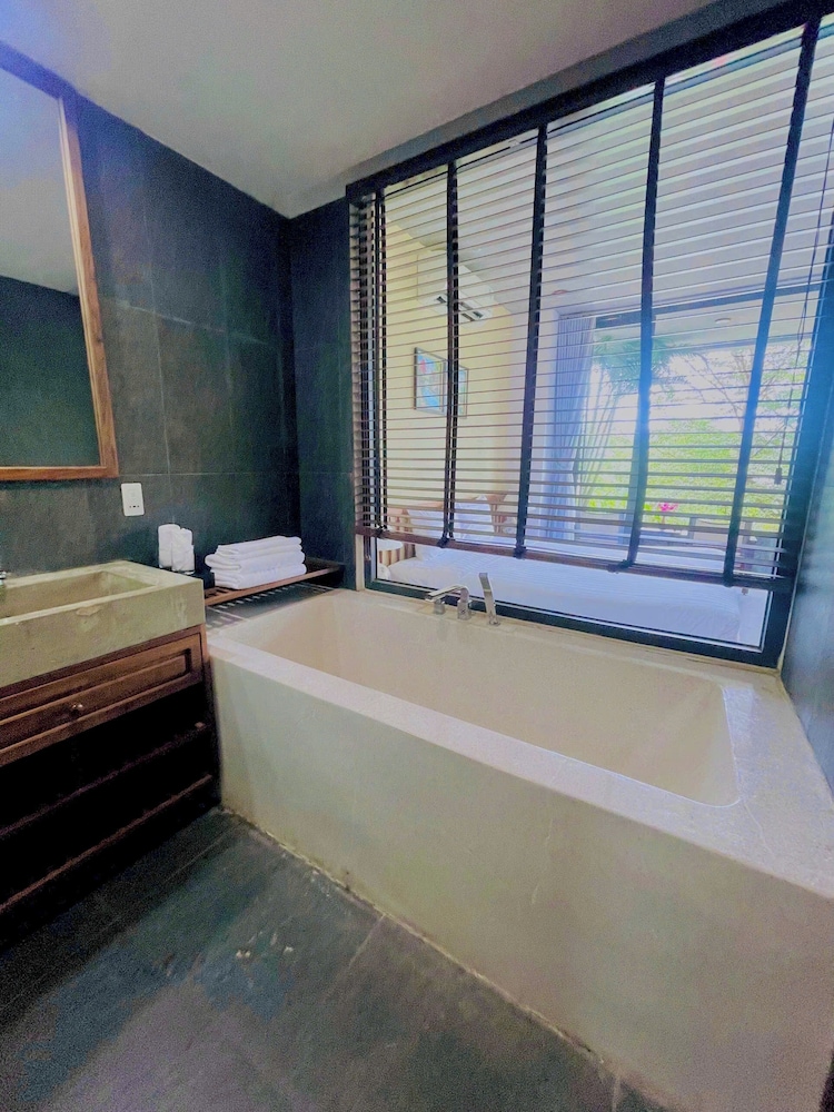 gia huy riverside hotel hoi an
