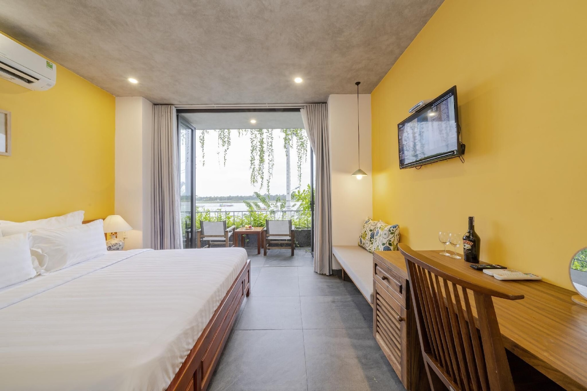 gia huy riverside hotel hoi an