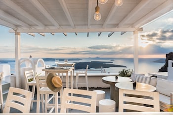 on the rocks santorini adults only