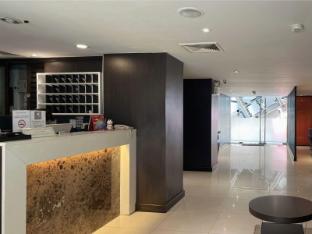 24 inn at bts phrom phong