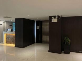 24 inn at bts phrom phong