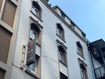 24 inn at bts phrom phong