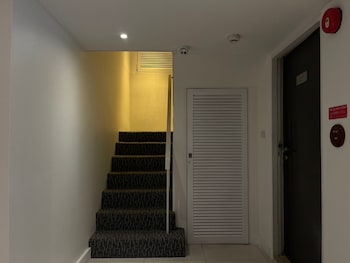 24 inn at bts phrom phong