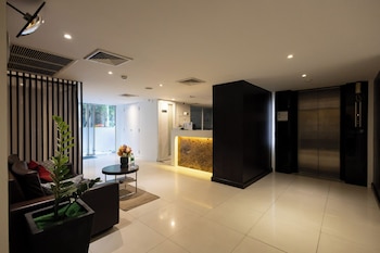 24 inn at bts phrom phong