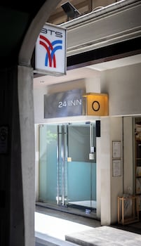 24 inn at bts phrom phong