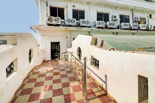 hotel o mukut mahal