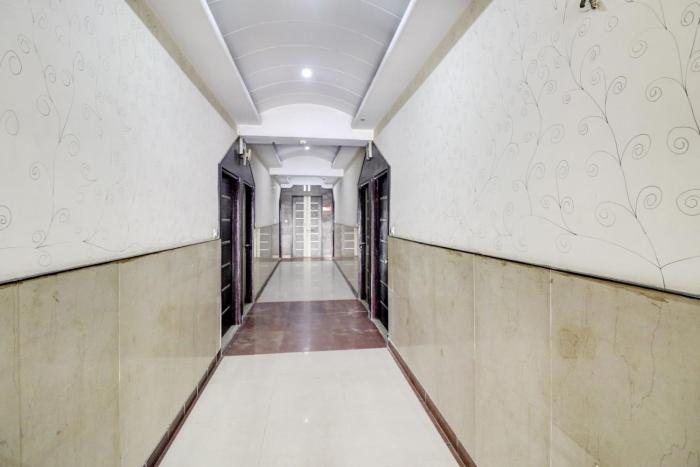 hotel o mukut mahal