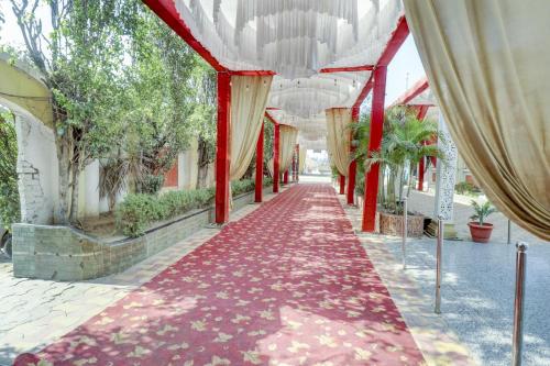 hotel o mukut mahal