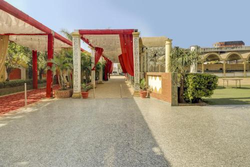 hotel o mukut mahal